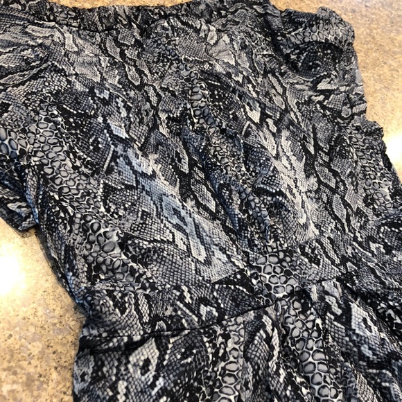 BCBGMAXAZRIA Dress Black, Gray and White Size XS - Picture 12 of 14